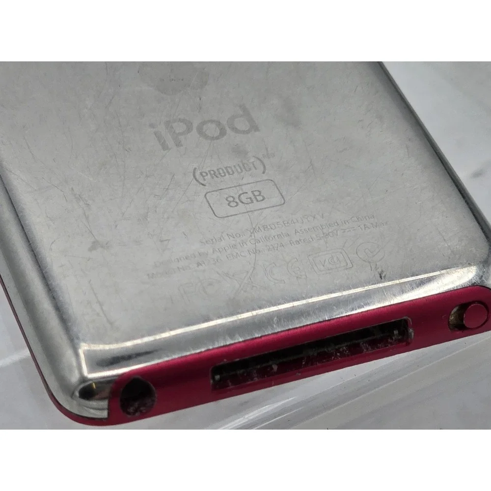 2 Apple iPod nano 8GB - 3rd Generation‎ - Green & Red A1236 For Parts! SEE PICS!